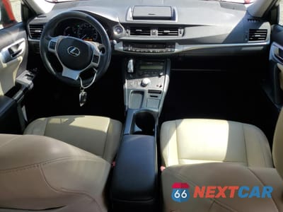 Zdjęcie 8 z 12 samochodu: 2012 LEXUS CT 200 VIN:JTHKD5BH0C2111975 - miniatura