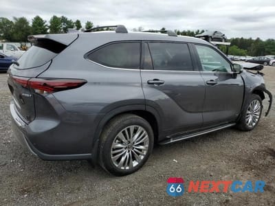 Trzecie zdjęcie samochodu z tyłu: 2024 TOYOTA HIGHLANDER HYBRID LIMITED HYBRID LIMITED VIN:5TDEBRCH4RS617482 - miniatura