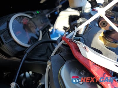 Zdjęcie 8 z 10 samochodu: 2023 SUZUKI GSX-R750 VIN:JS1GR7MA2P7100256 - miniatura