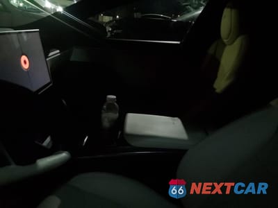 Zdjęcie 9 z 12 samochodu: 2021 TESLA MODEL S VIN:5YJSA1E52MF453771 - miniatura