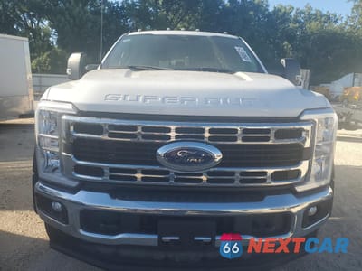 Piąte zdjęcie samochodu w środku: 2023 FORD F550 SUPER DUTY SUPER DUTY VIN:1FD0W5HT5PEC77827 - miniatura