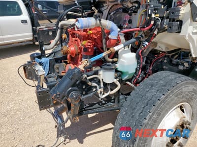 Zdjęcie 9 z 10 samochodu: 2019 INTERNATIONAL MV607 TRUCK CAB AND CHASSIS VIN:3HAEUMML6KL284970 - miniatura