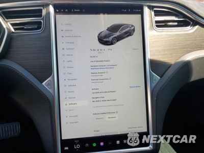 Zdjęcie 9 z 12 samochodu: 2014 TESLA MODEL S VIN:5YJSA1H18EFP64552 - miniatura