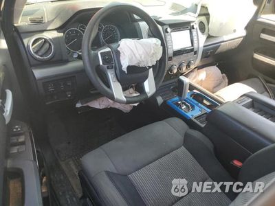 Zdjęcie 8 z 12 samochodu: 2016 TOYOTA TUNDRA CREWMAX SR5 VIN:5TFDY5F11GX547299 - miniatura