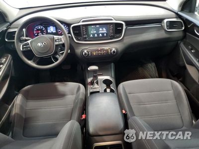 Zdjęcie 8 z 14 samochodu: 2019 KIA SORENTO L VIN:5XYPG4A35KG471200 - miniatura