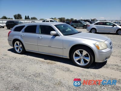 Czwarte zdjęcie samochodu z boku: 2006 DODGE MAGNUM VIN:2D4FV47V06H510604 - miniatura