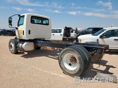 Piąte zdjęcie samochodu w środku: 2019 INTERNATIONAL MV607 TRUCK CAB AND CHASSIS VIN:3HAEUMML6KL284970 - miniatura