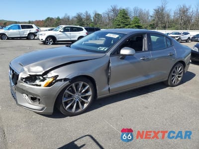 2019 VOLVO S60 T6 MOMENTUM 7JRA22TK6KG002774 - główne zdjęcie licytacji z USA - miniatura