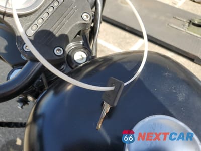 Zdjęcie 8 z 10 samochodu: 2010 HARLEY-DAVIDSON XL883 N VIN:1HD4LE23XAC414592 - miniatura