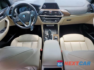 Zdjęcie 8 z 12 samochodu: 2019 BMW X3 SDRIVE30I VIN:5UXTR7C56KLE94371 - miniatura