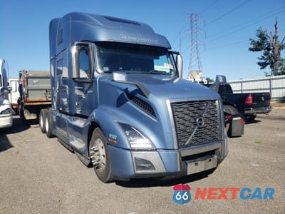 2023 VOLVO VNL SEMI TRUCK 4V4NC9EH3PN615501 - główne zdjęcie licytacji z USA - miniatura