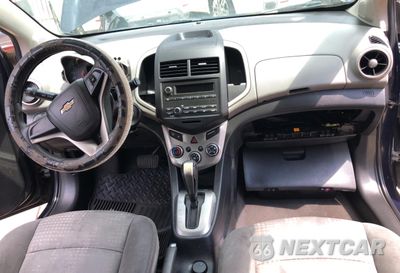 Zdjęcie 9 z 10 samochodu: 2015 CHEVROLET SONIC LS VIN:1G1JA6SH1F4168473 - miniatura