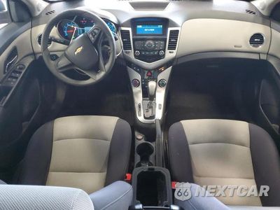 Zdjęcie 8 z 12 samochodu: 2014 CHEVROLET CRUZE LS VIN:1G1PA5SH4E7411663 - miniatura