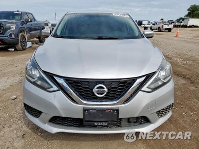 Piąte zdjęcie samochodu w środku: 2018 NISSAN SENTRA S VIN:3N1AB7AP1JL649865 - miniatura
