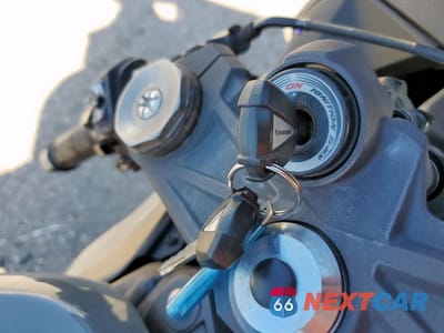 Zdjęcie 8 z 10 samochodu: 2019 KAWASAKI ZX636 K VIN:JKBZXJG14KA001520 - miniatura