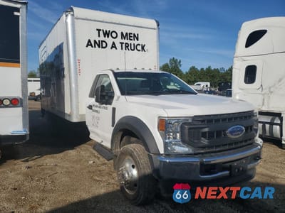Czwarte zdjęcie samochodu z boku: 2022 FORD F550 SUPER DUTY VIN:1FDUF5GN9NDA18569 - miniatura