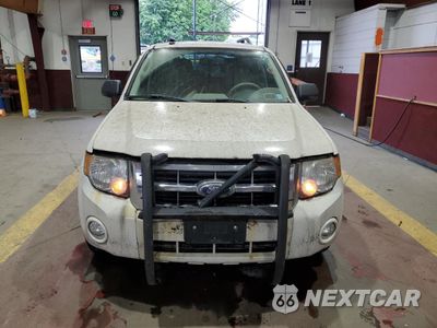 Piąte zdjęcie samochodu w środku: 2011 FORD ESCAPE XLT VIN:1FMCU9D7XBKB17696 - miniatura