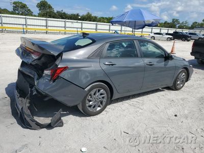 Trzecie zdjęcie samochodu z tyłu: 2024 HYUNDAI ELANTRA SEL VIN:KMHLM4DG0RU754386 - miniatura