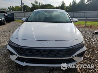 Piąte zdjęcie samochodu w środku: 2025 HYUNDAI ELANTRA LIMITED VIN:KMHLP4DG3SU996862 - miniatura