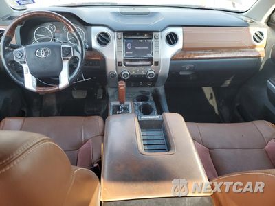 Zdjęcie 8 z 12 samochodu: 2014 TOYOTA TUNDRA CREWMAX PLATINUM VIN:5TFAW5F12EX394082 - miniatura