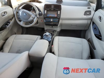 Zdjęcie 8 z 13 samochodu: 2016 NISSAN LEAF SV VIN:1N4BZ0CP6GC307209 - miniatura