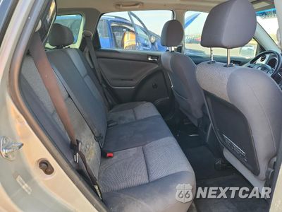 Zdjęcie 10 z 12 samochodu: 2004 TOYOTA COROLLA MATRIX XR VIN:2T1KR32E04C236653 - miniatura