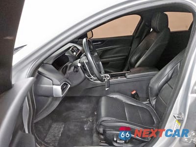 Zdjęcie 7 z 13 samochodu: 2018 JAGUAR XE S VIN:SAJAG4FV4JCP17755 - miniatura