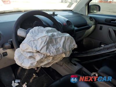Zdjęcie 8 z 12 samochodu: 2005 VOLKSWAGEN NEW BEETLE GLS VIN:3VWCK31C55M414085 - miniatura