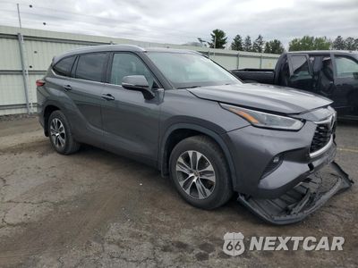 Czwarte zdjęcie samochodu z boku: 2021 TOYOTA HIGHLANDER XLE VIN:5TDHZRBH3MS069705 - miniatura