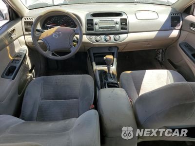 Zdjęcie 8 z 14 samochodu: 2005 TOYOTA CAMRY LE VIN:4T1BE32K55U974675 - miniatura