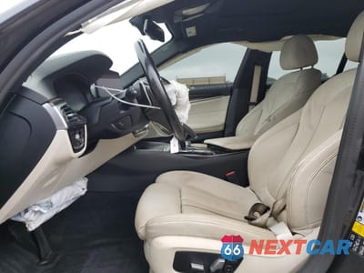 Zdjęcie 7 z 12 samochodu: 2021 BMW 530 XI VIN:WBA13BJ0XMWW98252 - miniatura
