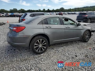 Trzecie zdjęcie samochodu z tyłu: 2013 CHRYSLER 200 LIMITED VIN:1C3CCBCG7DN599775 - miniatura