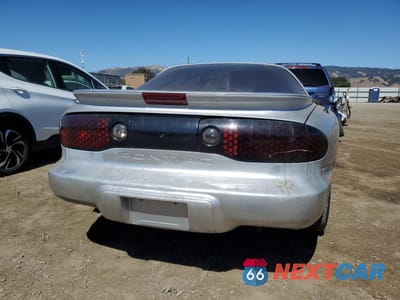 Zdjęcie 6 z 12 samochodu: 2000 PONTIAC FIREBIRD VIN:2G2FS22K0Y2137128 - miniatura