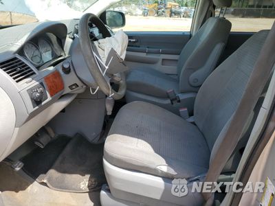 Zdjęcie 7 z 13 samochodu: 2008 CHRYSLER TOWN & COUNTRY LX VIN:2A8HR44H28R743320 - miniatura