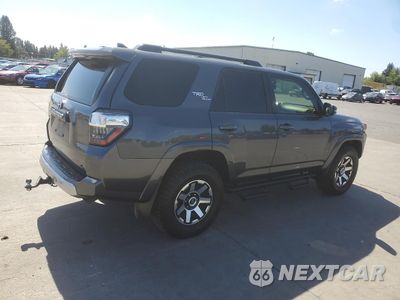 Trzecie zdjęcie samochodu z tyłu: 2019 TOYOTA 4RUNNER SR5/SR5 PREMIUM VIN:JTEBU5JR4K5727232 - miniatura