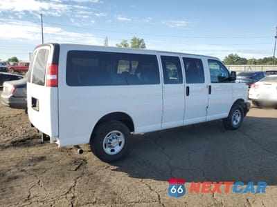 Trzecie zdjęcie samochodu z tyłu: 2024 CHEVROLET EXPRESS G3500 LS VIN:1GAZGNF71R1264722 - miniatura