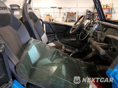 Piąte zdjęcie samochodu w środku: 2015 POLARIS RZR XP 1000 EPS VIN:4XAVDE990FB952882 - miniatura