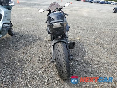 Czwarte zdjęcie samochodu z boku: 2015 BMW S 1000 RR VIN:WB10D2102FZ352321 - miniatura