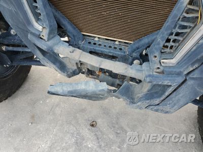 Zdjęcie 9 z 12 samochodu: 2021 POLARIS RZR XP 4 TURBO S VELOCITY VIN:3NSP4E924MG609421 - miniatura