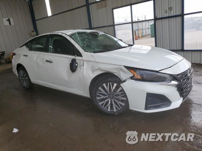 Czwarte zdjęcie samochodu z boku: 2025 NISSAN ALTIMA SV VIN:1N4BL4DVXSN400110 - miniatura
