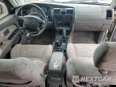 Zdjęcie 8 z 15 samochodu: 2001 TOYOTA 4RUNNER SR5 VIN:JT3HN86R810356288 - miniatura