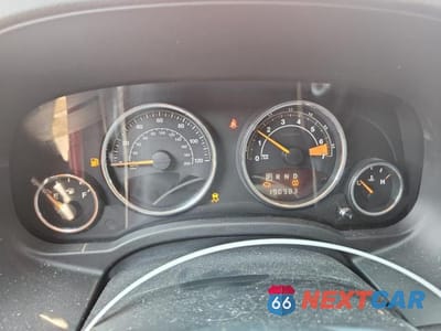 Zdjęcie 9 z 12 samochodu: 2014 JEEP COMPASS LATITUDE VIN:1C4NJCEA0ED680455 - miniatura