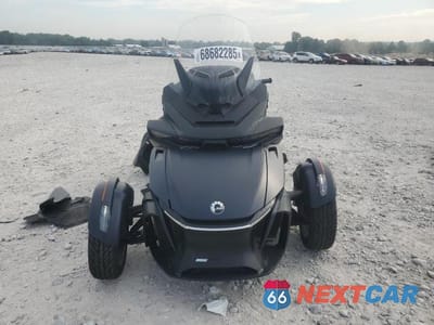 Drugie zdjęcie samochodu z przodu: 2022 CAN-AM SPYDER ROADSTER RT VIN:2BXNBDD25NV007033 - miniatura