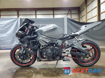 Trzecie zdjęcie samochodu z tyłu: 2005 YAMAHA YZFR6 L VIN:JYARJ06E65A025408 - miniatura