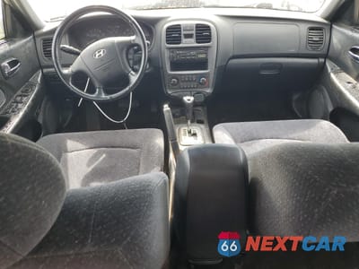 Zdjęcie 8 z 12 samochodu: 2005 HYUNDAI SONATA GL VIN:KMHWF25H15A155771 - miniatura