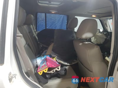 Zdjęcie 11 z 12 samochodu: 2009 JEEP COMMANDER LIMITED VIN:1J8HG58P79C521606 - miniatura