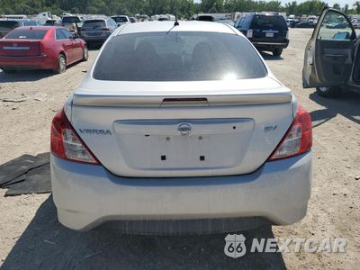 Zdjęcie 6 z 14 samochodu: 2018 NISSAN VERSA S VIN:3N1CN7APXJL887908 - miniatura