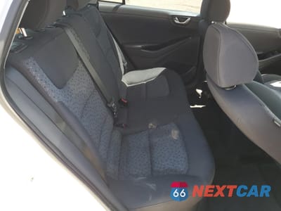 Zdjęcie 10 z 12 samochodu: 2017 HYUNDAI IONIQ BLUE VIN:KMHC65LC8HU050496 - miniatura