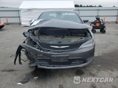 Piąte zdjęcie samochodu w środku: 2015 CHRYSLER 200 S VIN:1C3CCCDG0FN627892 - miniatura