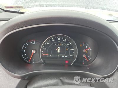 Zdjęcie 9 z 14 samochodu: 2016 KIA SORENTO SX VIN:5XYPKDA5XGG093544 - miniatura